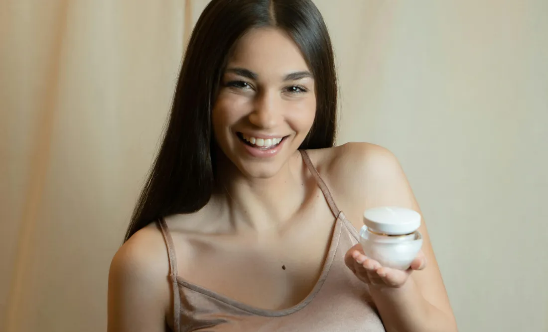 Can Healthy Glowing Skin Be Achieved Naturally Today